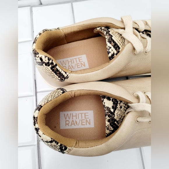 White Raven Impulse Python Print Ladies Beige Faux Leather Fashion Sneaker Colo - Picture 5 of 9